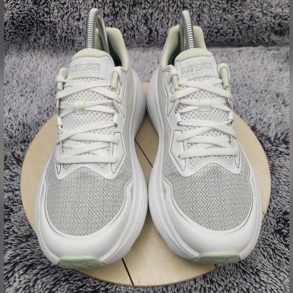 Skechers Endeavour Max Cushioning Sneakers Women's Size 8 - Picture 3 of 9